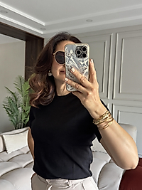 Massi**Etiketli Siyah Tişört