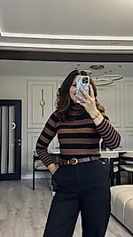 Boğazlı Çizgili Triko